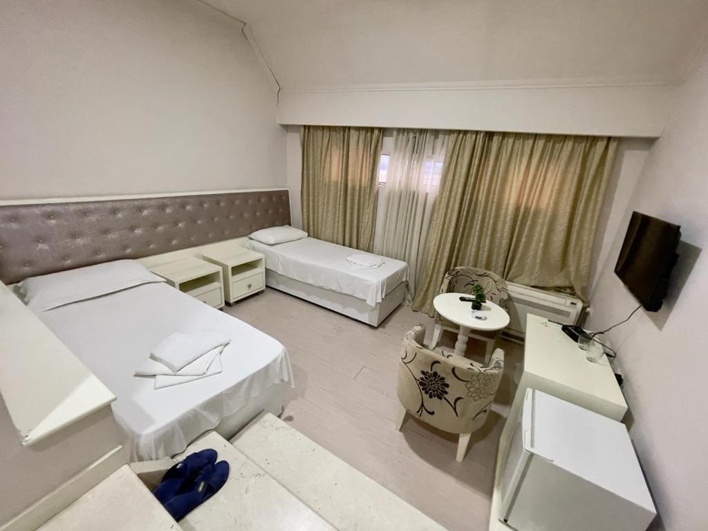 Select City Center Hotel 티라나 외부 사진