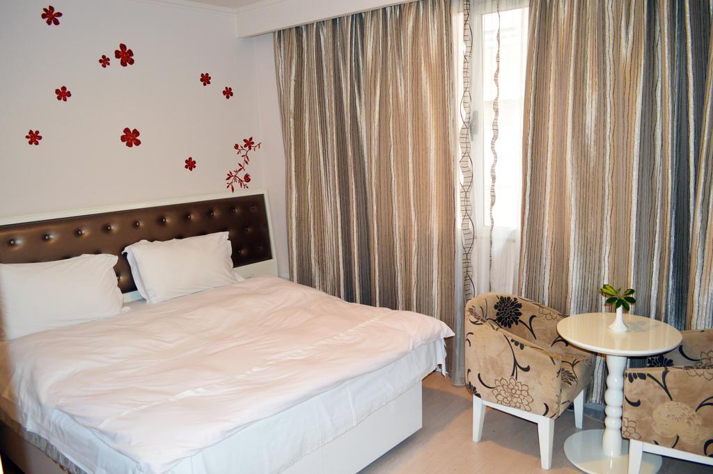 Select City Center Hotel 티라나 외부 사진