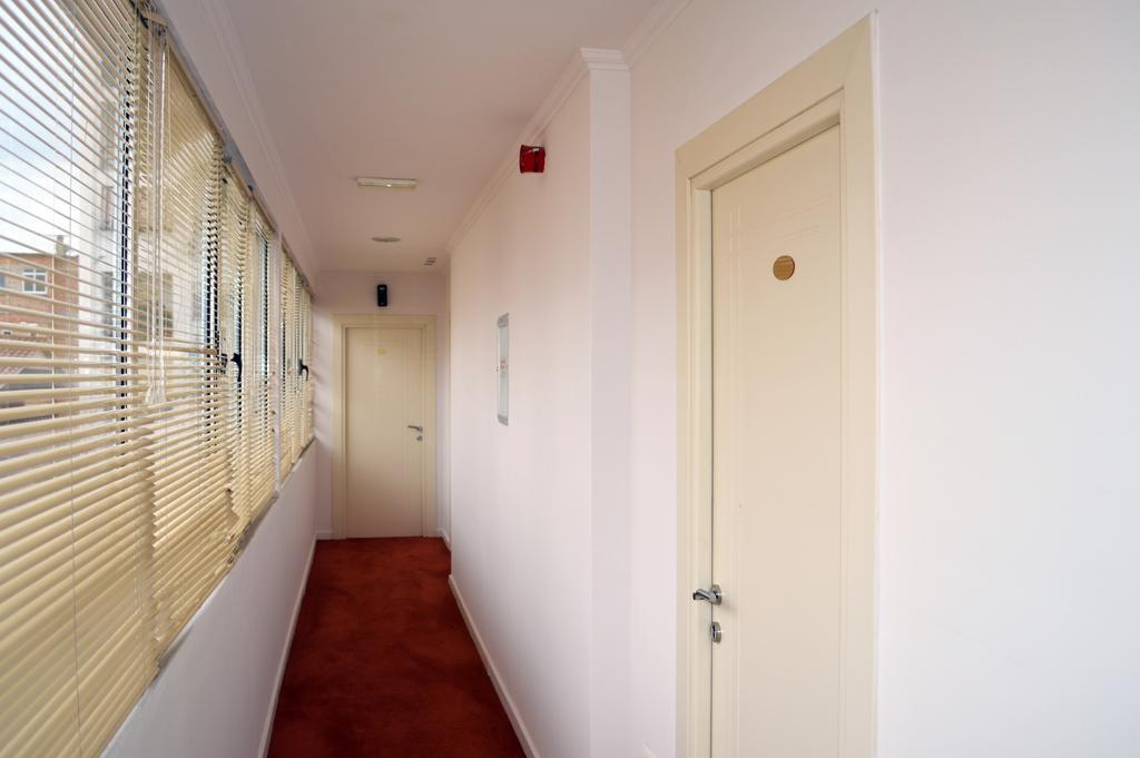 Select City Center Hotel 티라나 외부 사진